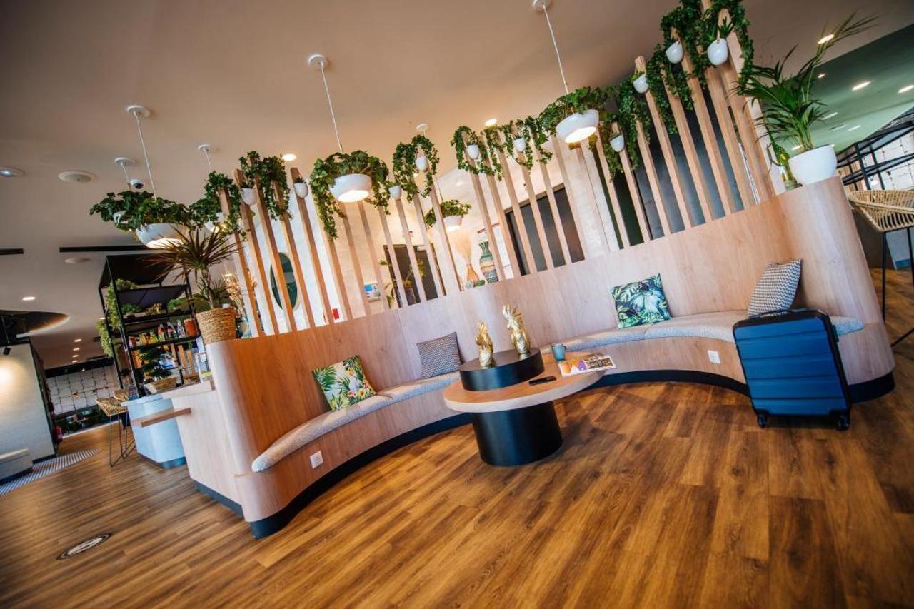 Отель Ibis Styles Rouen Centre Rive Gauche Экстерьер фото