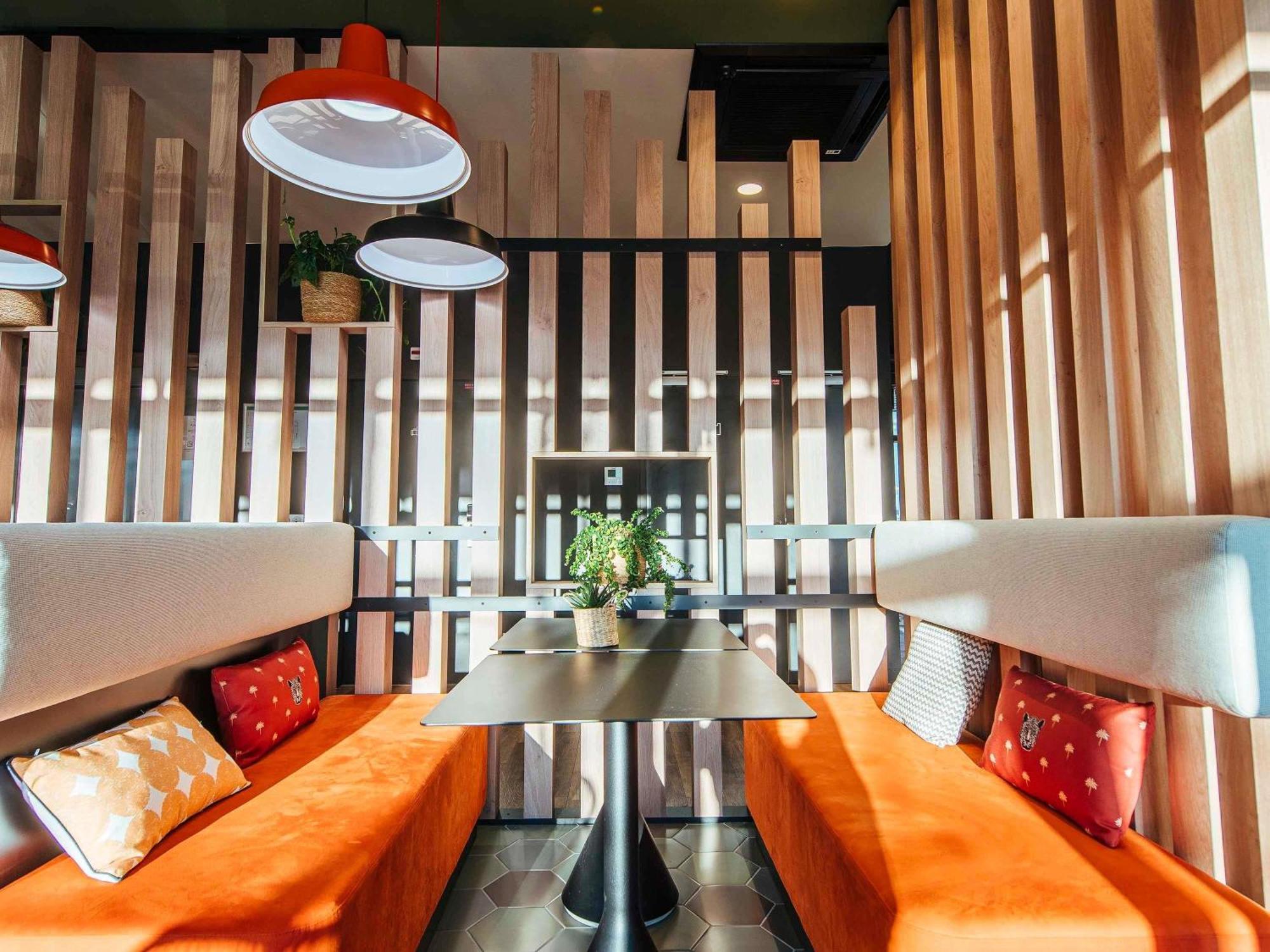 Отель Ibis Styles Rouen Centre Rive Gauche Экстерьер фото